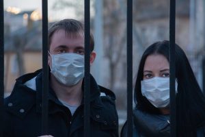 People with face masks.